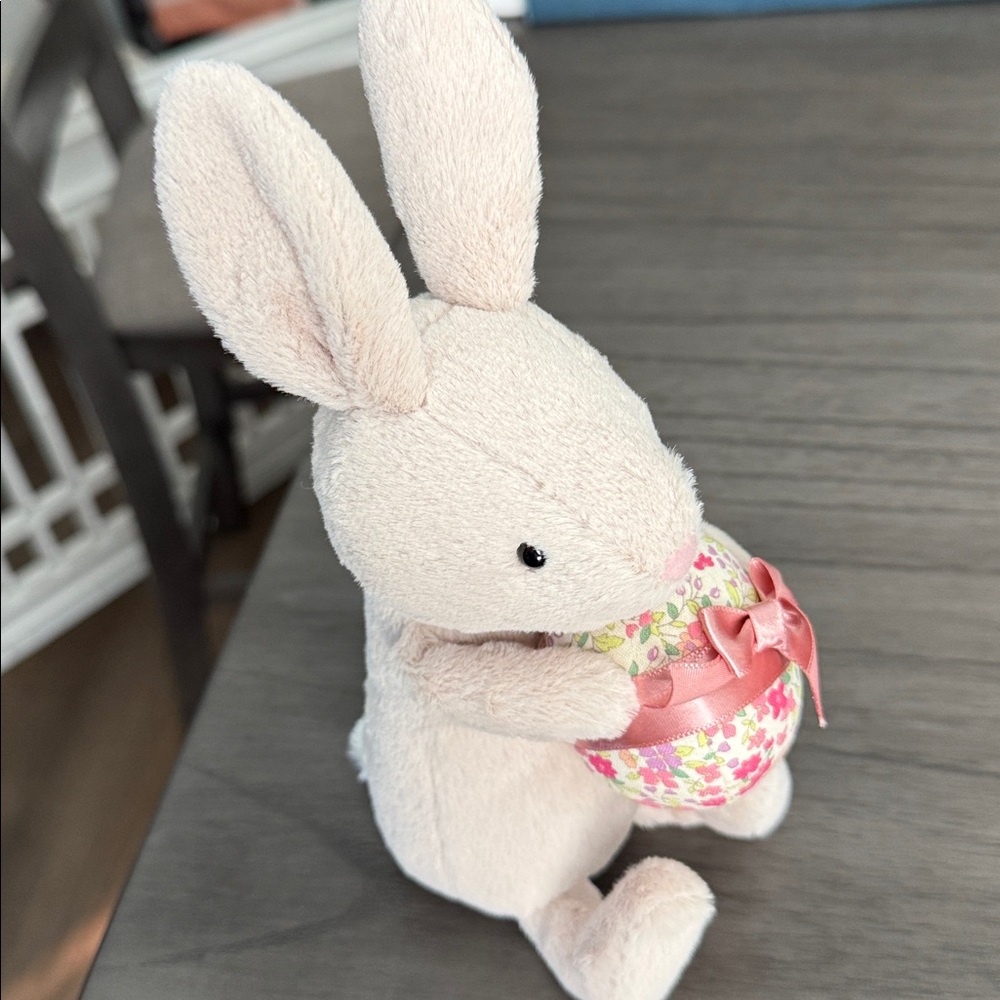 Bonnie Bunny with Egg - Picture 6 of 8